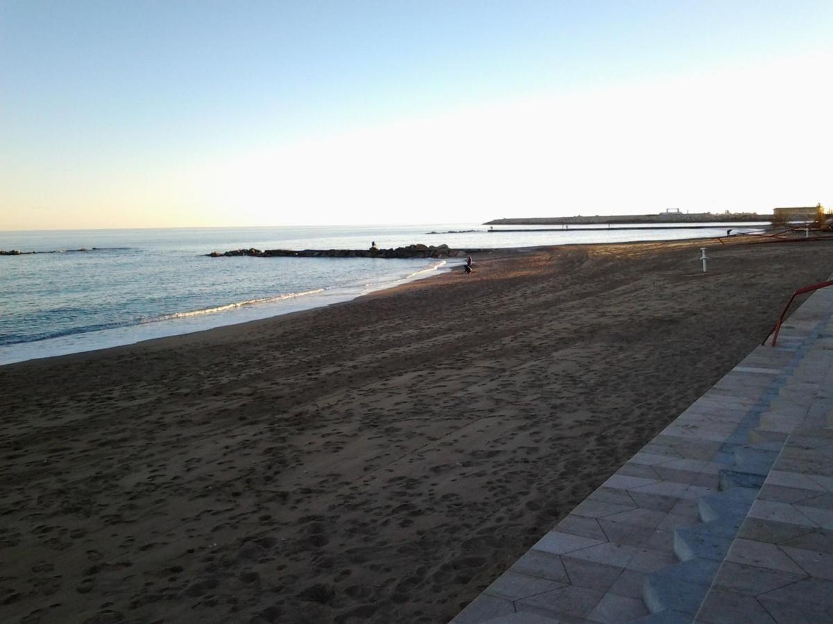 Apartamento Estudio Linea De Playa Vinarós Exterior foto